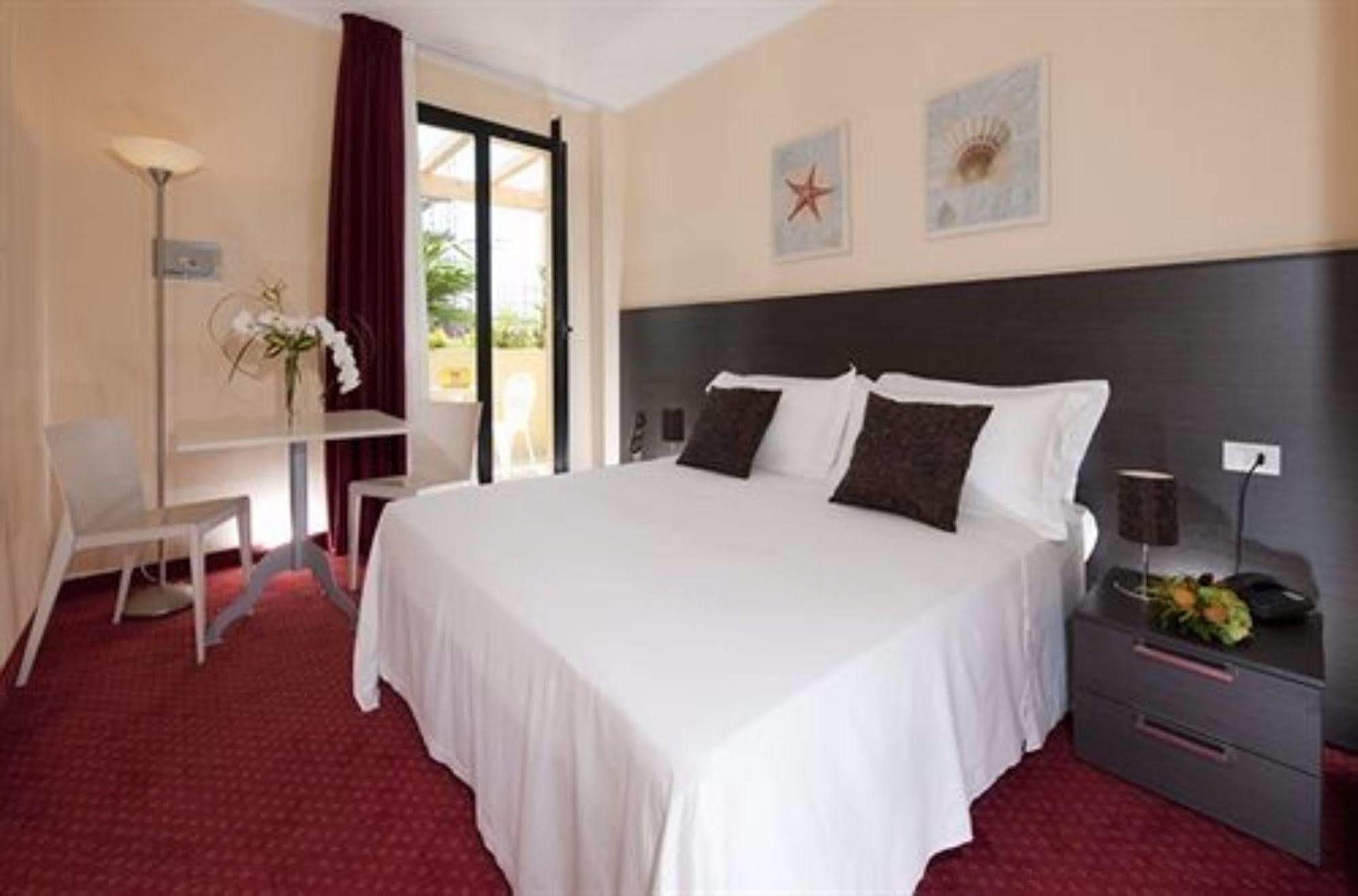 Park Hotel Kursaal Misano Adriatico Exterior photo
